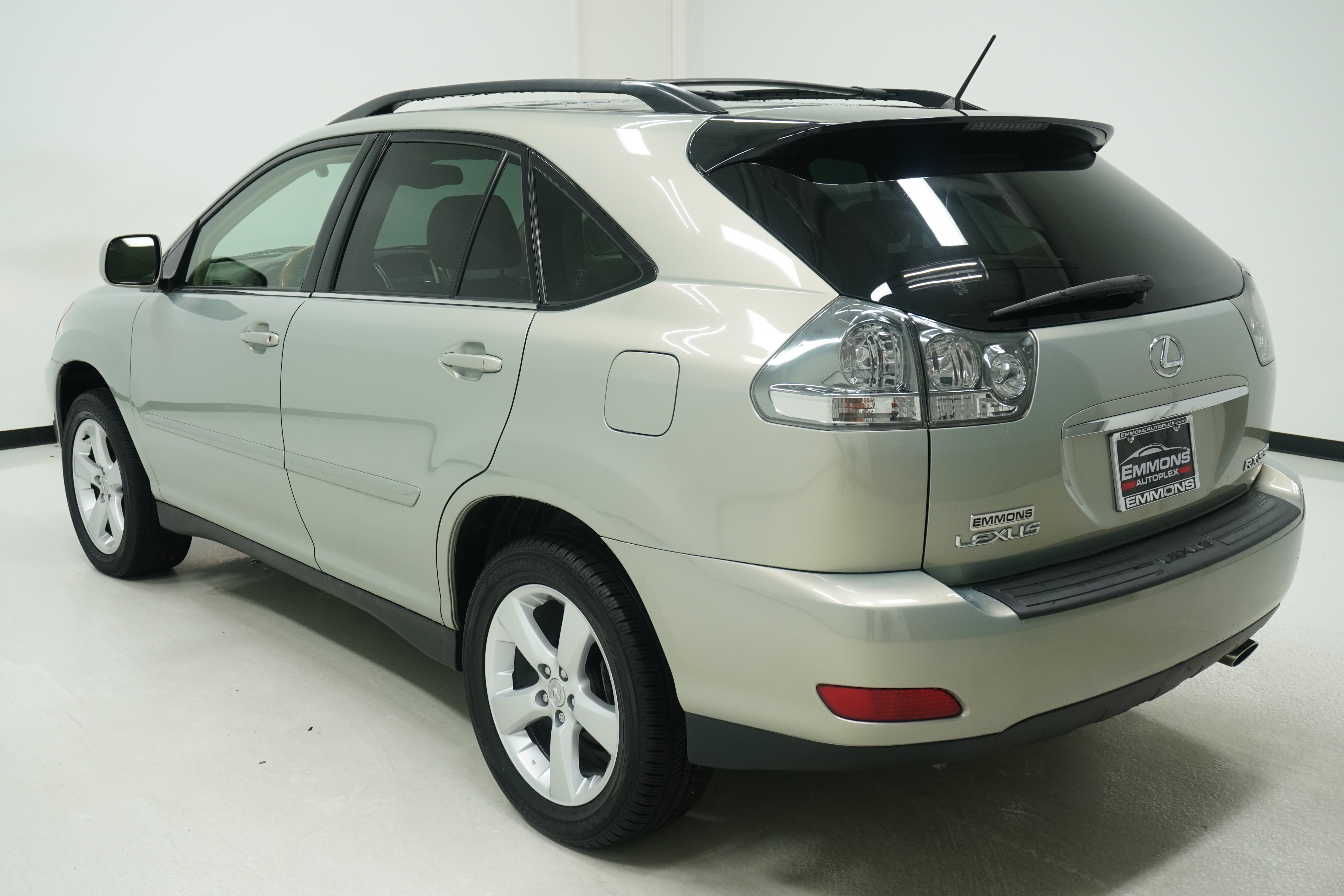 Used 2004 Lexus RX 330 FWD image 6