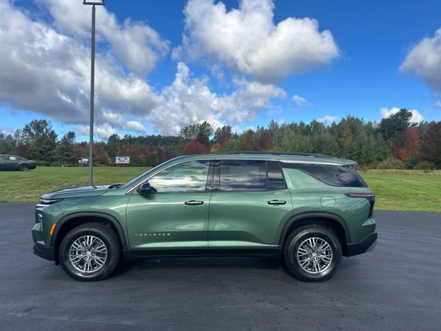 New 2027 Chevrolet Traverse LT w/ Driver Confidence Package AWD/4WD image 3