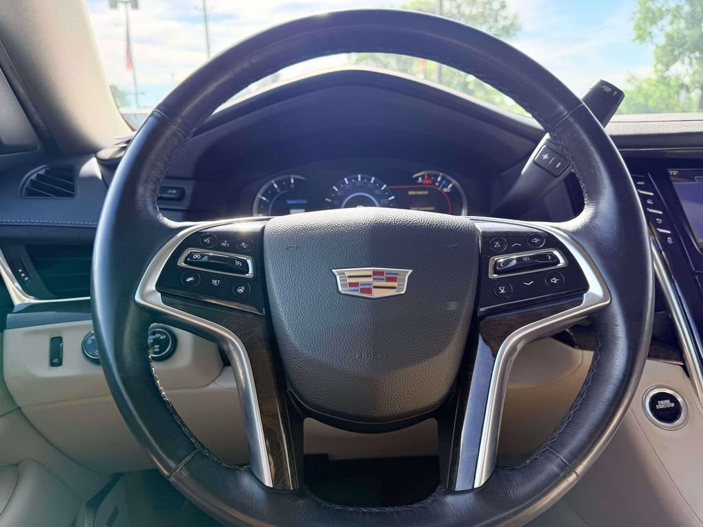 Used 2018 Cadillac Escalade Luxury AWD/4WD image 20