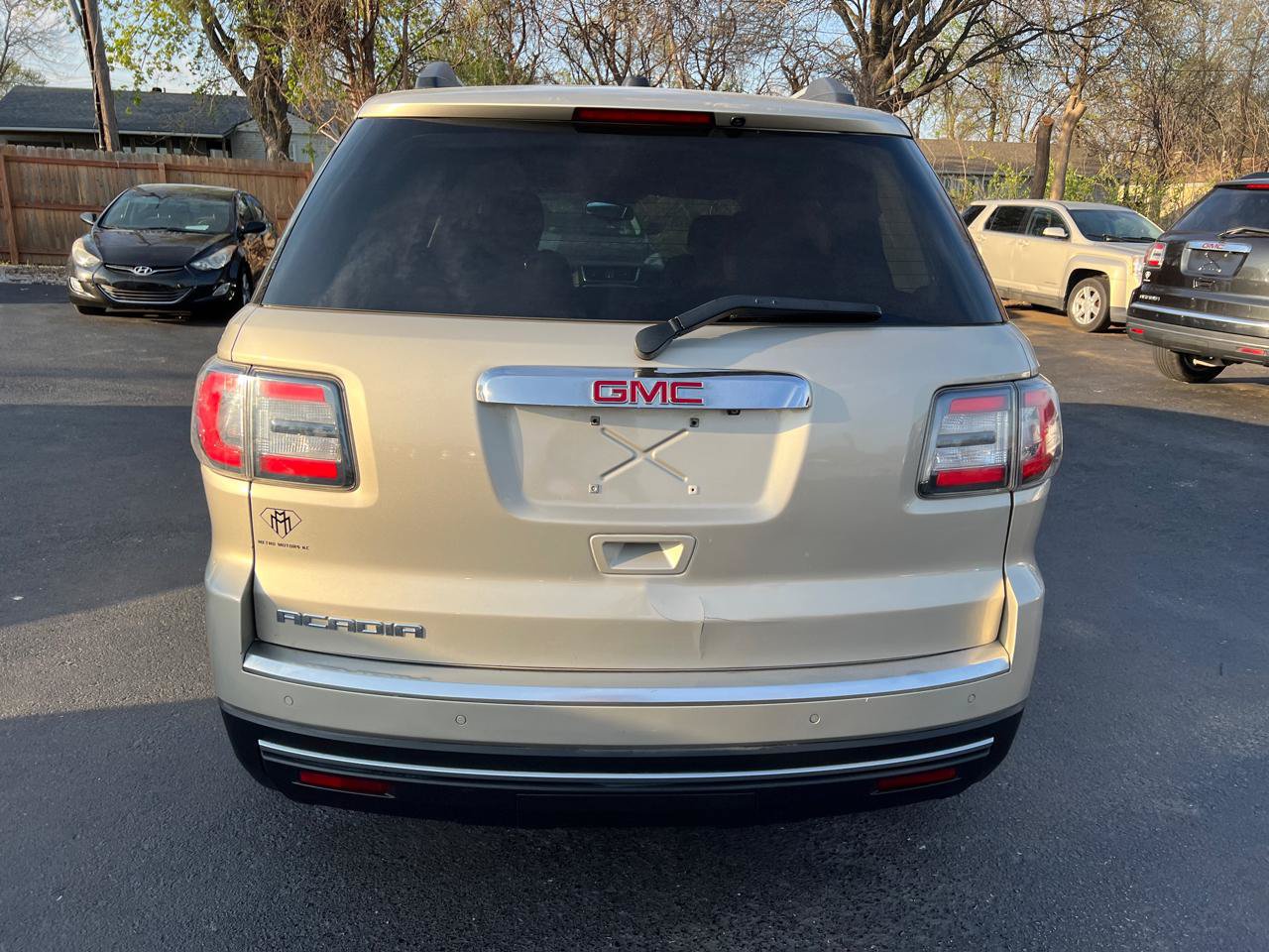 Used 2016 GMC Acadia SLE FWD image 4