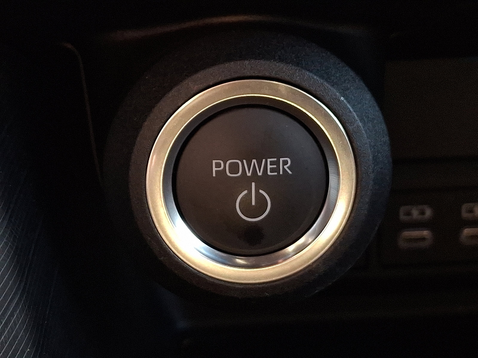 Used 2024 Toyota Venza XLE image 23