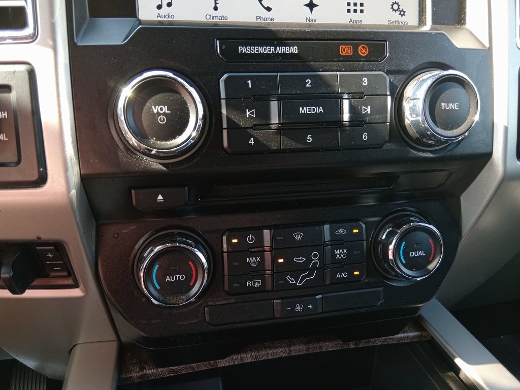 Used 2017 Ford F250 Lariat w/ Chrome Package AWD/4WD image 20