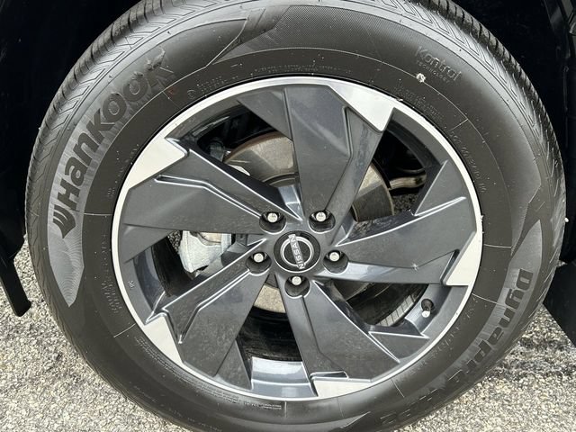 Certified 2026 Nissan Rogue SV w/ Cold Weather Package AWD/4WD image 10