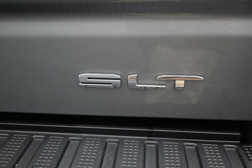 Used 2025 GMC Sierra 1500 SLT w/ SLT Premium Package AWD/4WD image 12