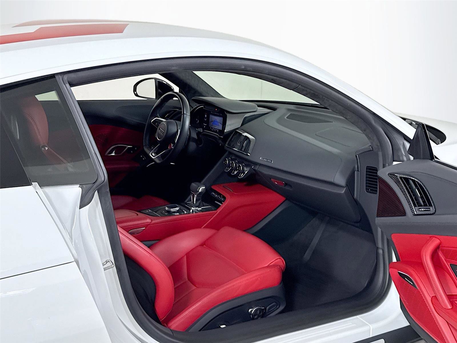 Used 2018 Audi R8 V10 w/ Premium Package image 27