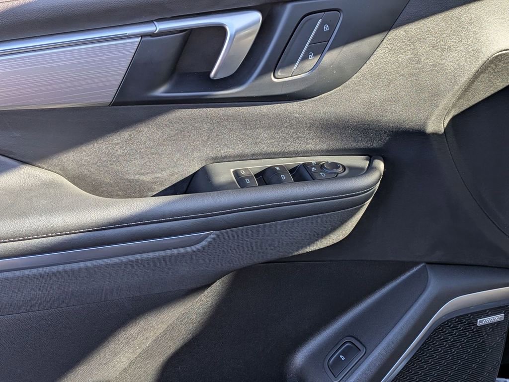 Used 2025 Buick Enclave Preferred AWD/4WD image 14