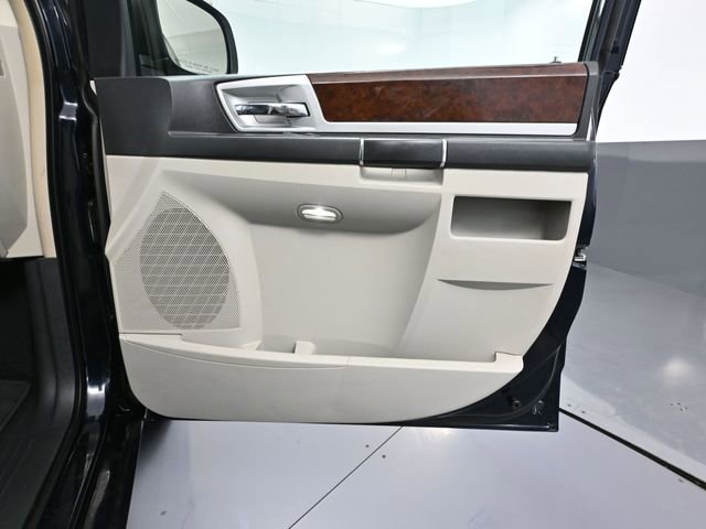 Used 2010 Chrysler Town & Country Touring Plus image 37