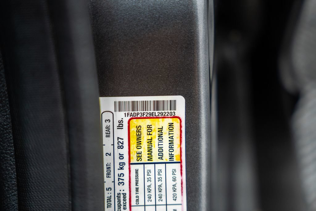 Used 2014 Ford Focus SE FWD image 36