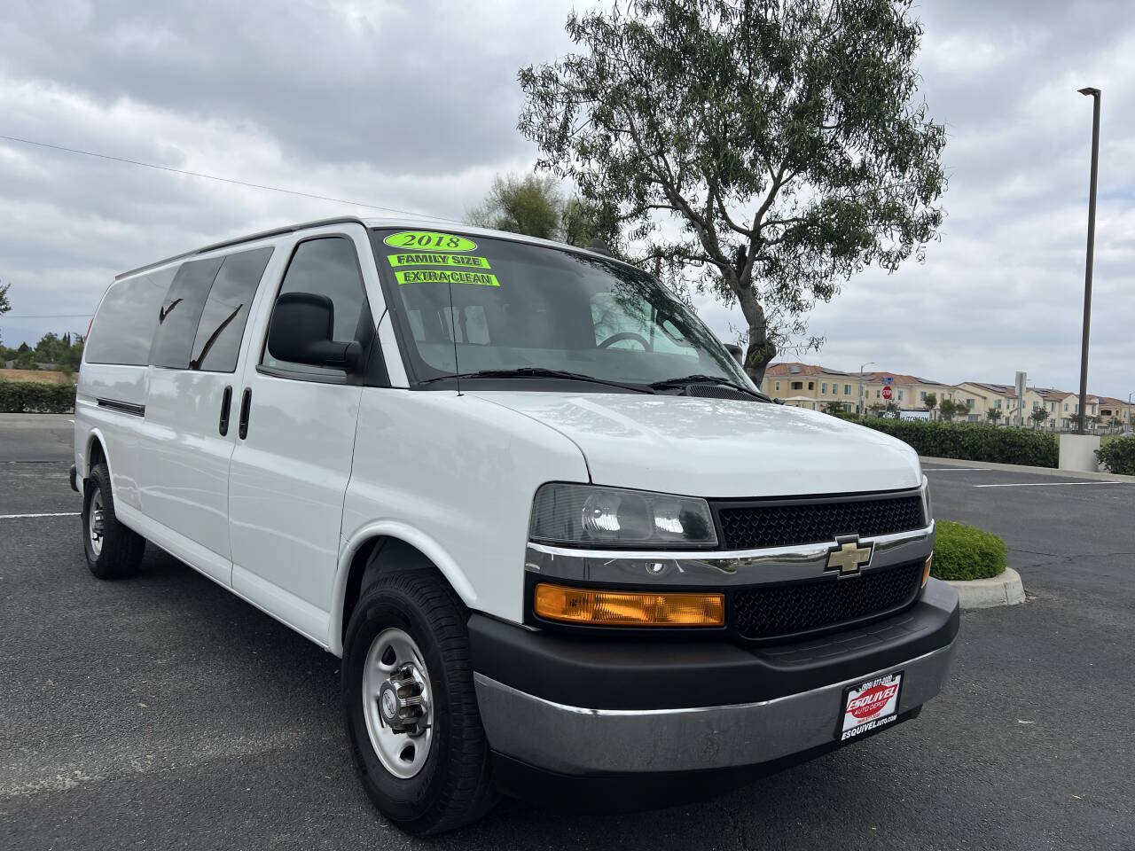 Used 2018 Chevrolet Express 3500 LT w/ LT Preferred Equipment Group RWD image 39