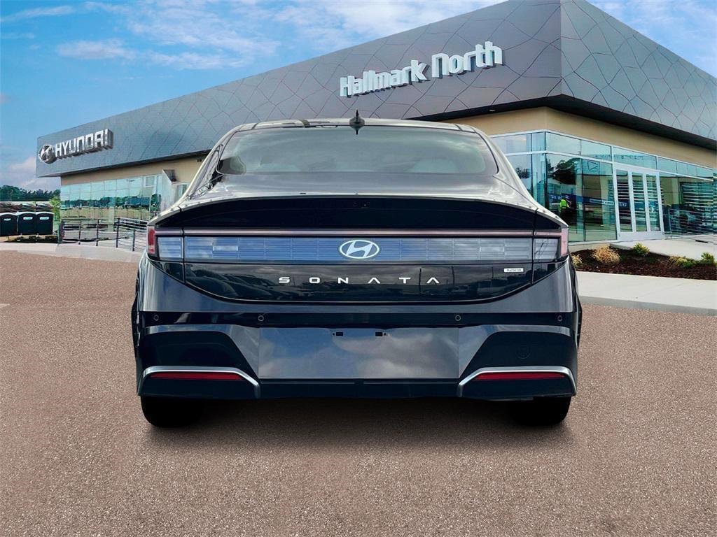 New 2025 Hyundai Sonata Limited image 6