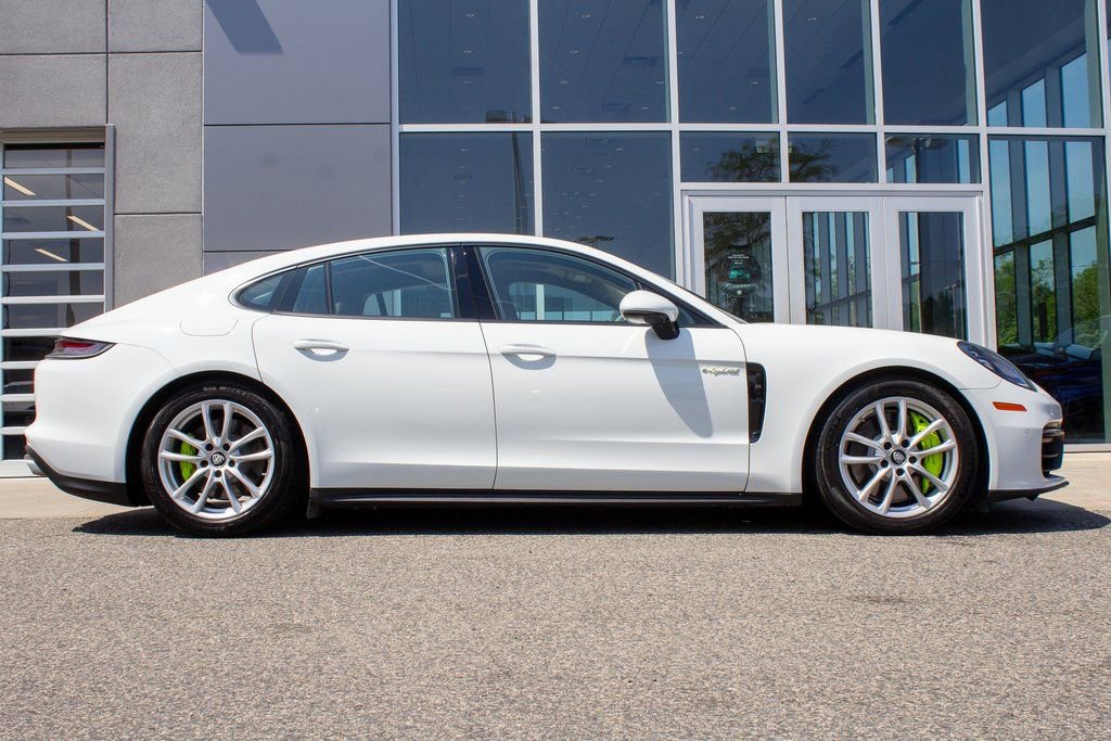 Used 2022 Porsche Panamera 4 w/ Premium Package image 4