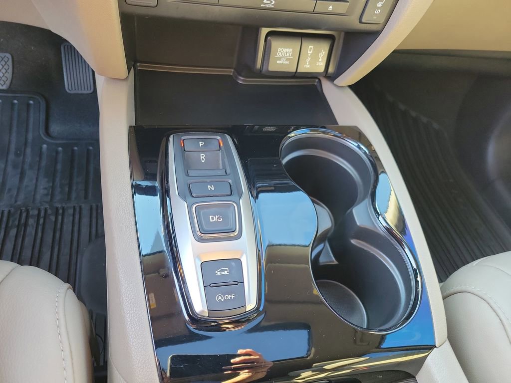 Certified 2018 Honda Pilot Touring image 38