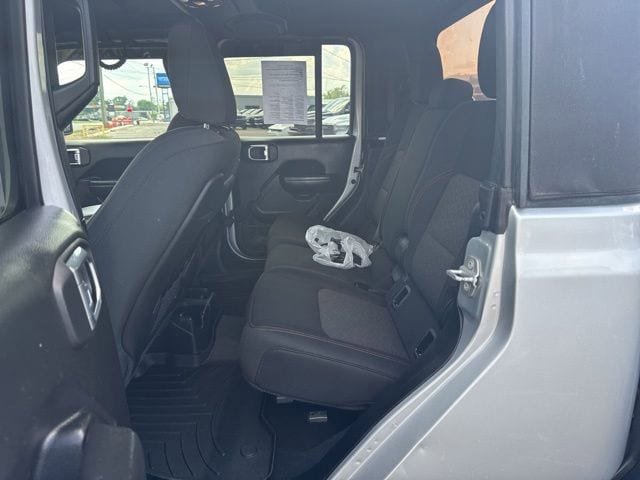 Used 2022 Jeep Gladiator Mojave w/ Trailer Tow Package AWD/4WD image 12