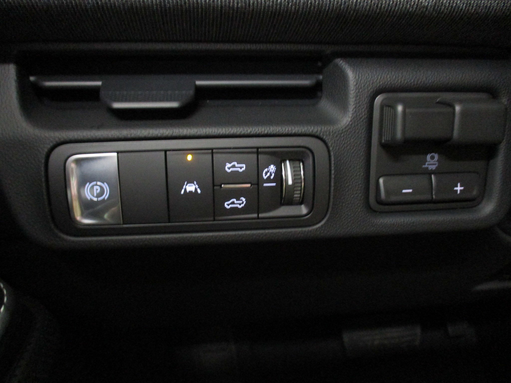 New 2026 GMC Sierra EV Elevation image 25