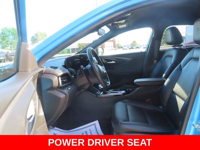 Used 2025 Buick Envista Sport Touring w/ Convenience I Package FWD image 17