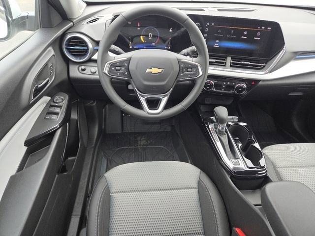 New 2026 Chevrolet Trax LT w/ Driver Confidence Package FWD image 28