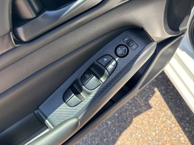 Certified 2025 Nissan Altima 2.5 S FWD image 13