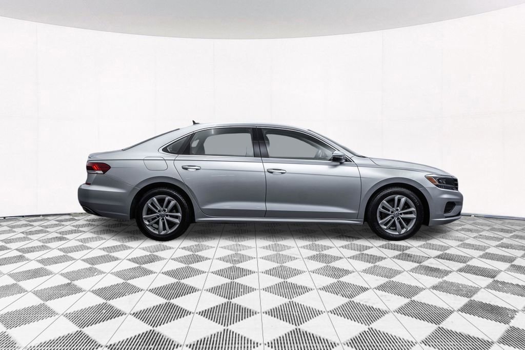 Used 2020 Volkswagen Passat 2.0T SE image 11