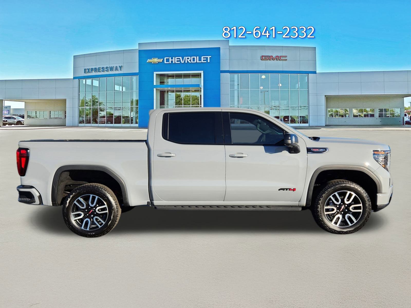 Used 2025 GMC Sierra 1500 AT4 w/ AT4 Premium Package image 8