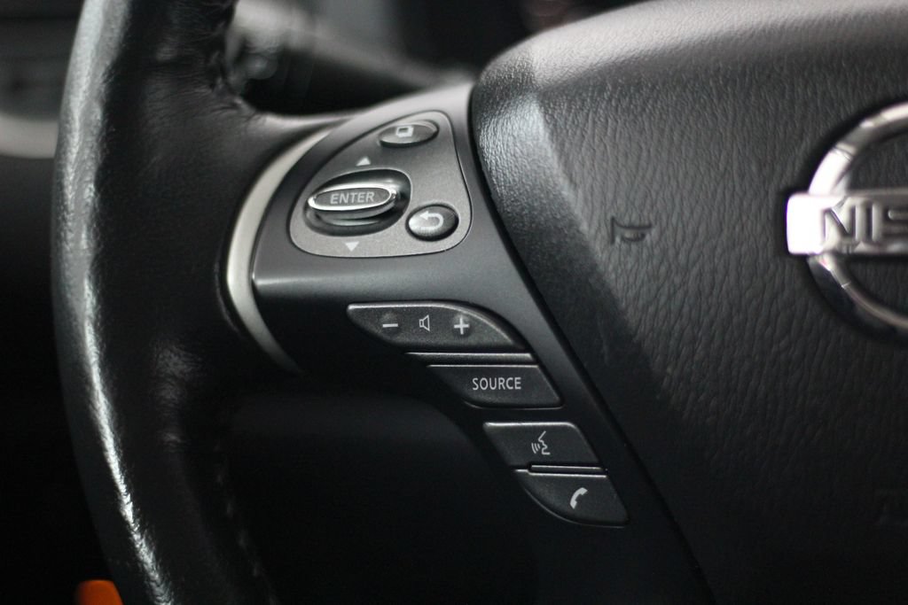 Used 2020 Nissan Pathfinder SL AWD/4WD image 12
