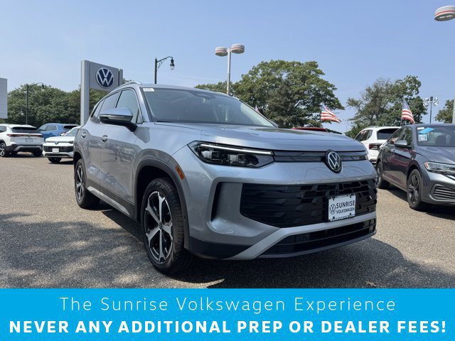 Used 2026 Volkswagen Tiguan SE w/ Panoramic Sunroof Package