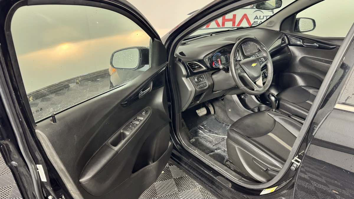 Used 2020 Chevrolet Spark LT w/ Driver Confidence Package FWD image 11