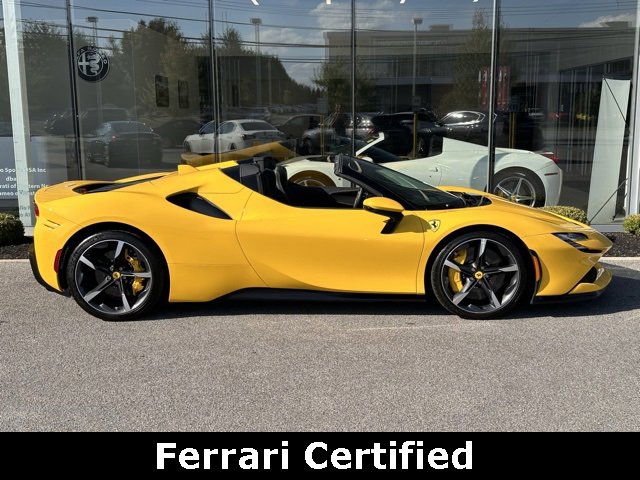 Used 2022 Ferrari SF90 Spider image 7