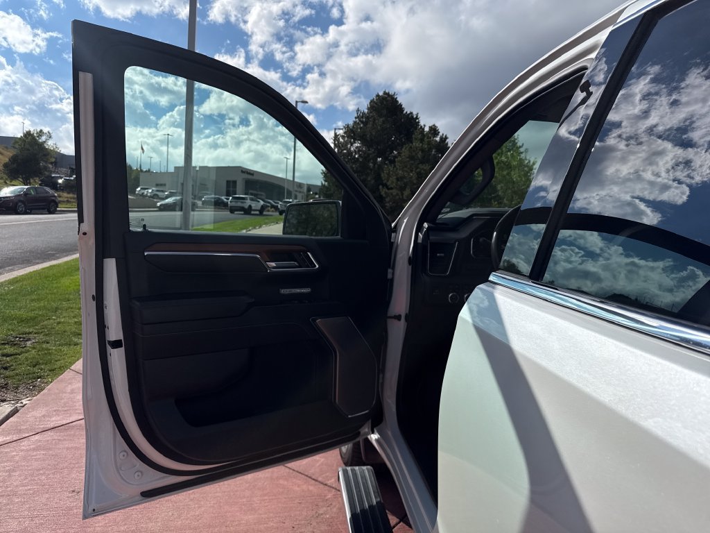 Used 2023 GMC Sierra 1500 Denali AWD/4WD image 10