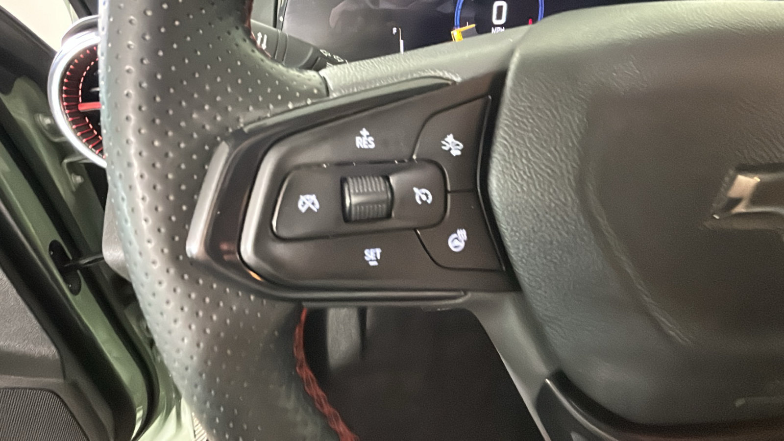 Used 2024 Chevrolet Trax RS w/ Driver Confidence Package FWD image 19