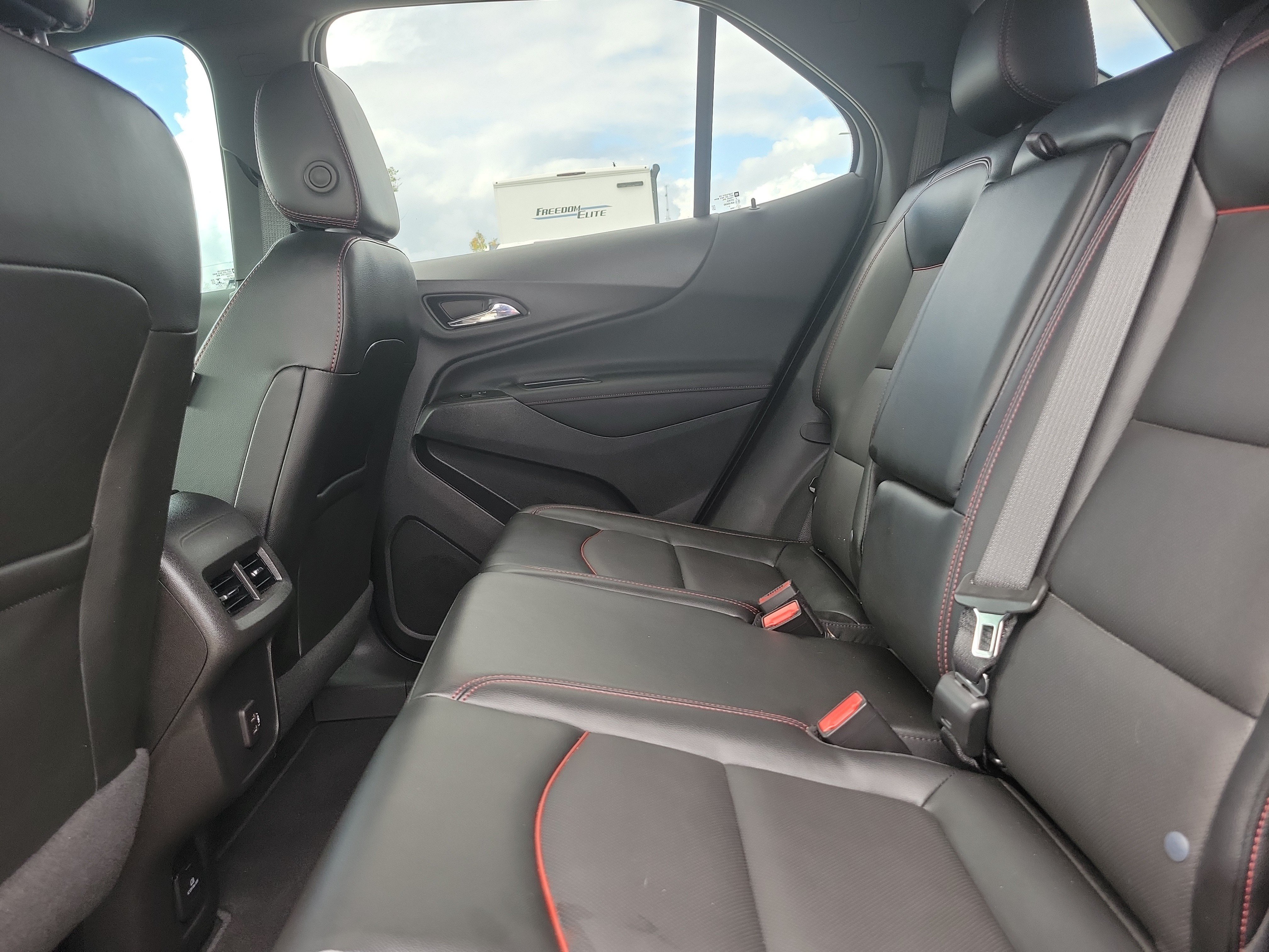 Certified 2023 Chevrolet Equinox RS w/ RS Leather Package FWD image 13