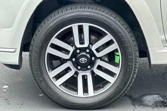 Used 2023 Toyota 4Runner Limited AWD/4WD image 32