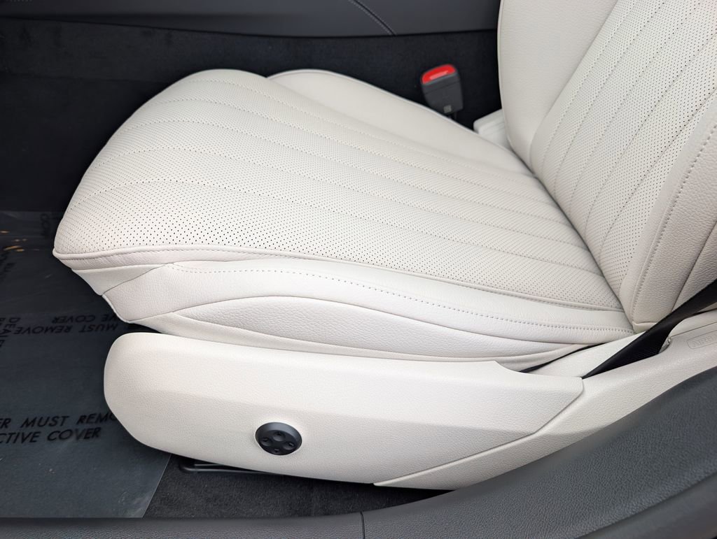 New 2026 Mercedes-Benz E 450 4MATIC Sedan image 22