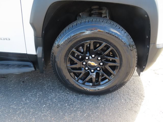Used 2024 Chevrolet Silverado EV W/T AWD/4WD image 11