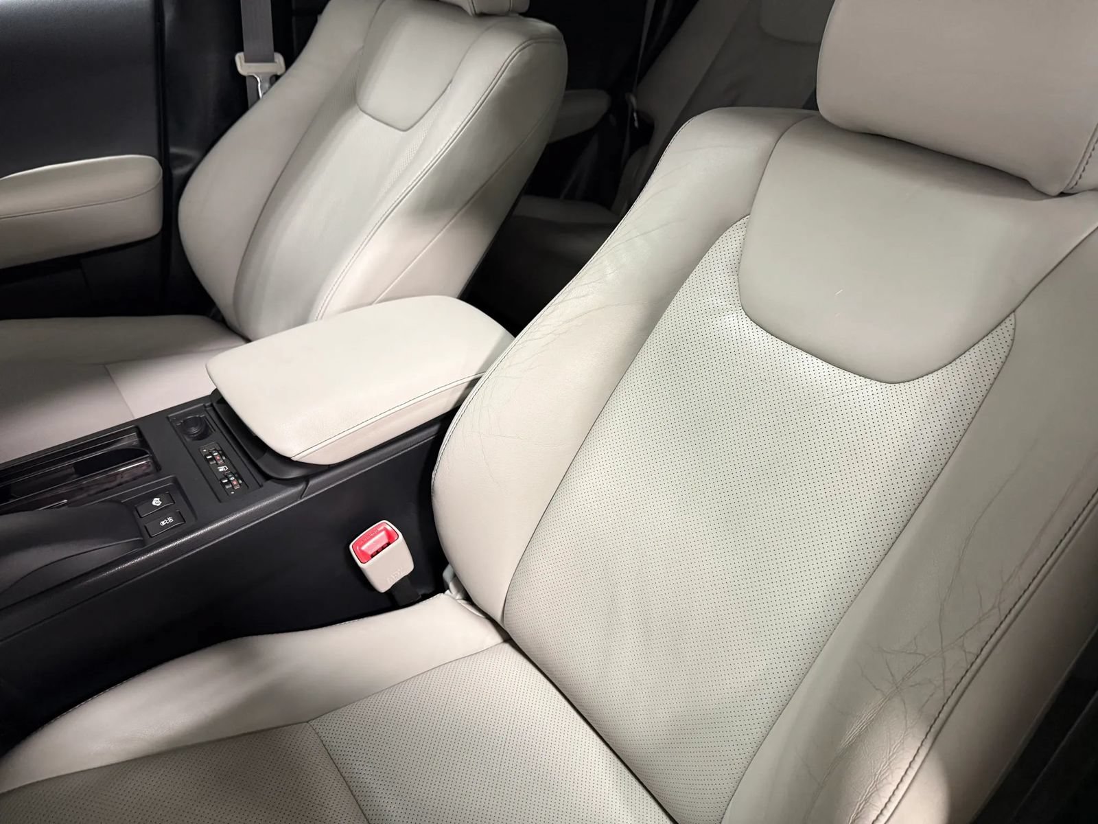 Used 2013 Lexus RX 450h AWD w/ Navigation Pkg image 18