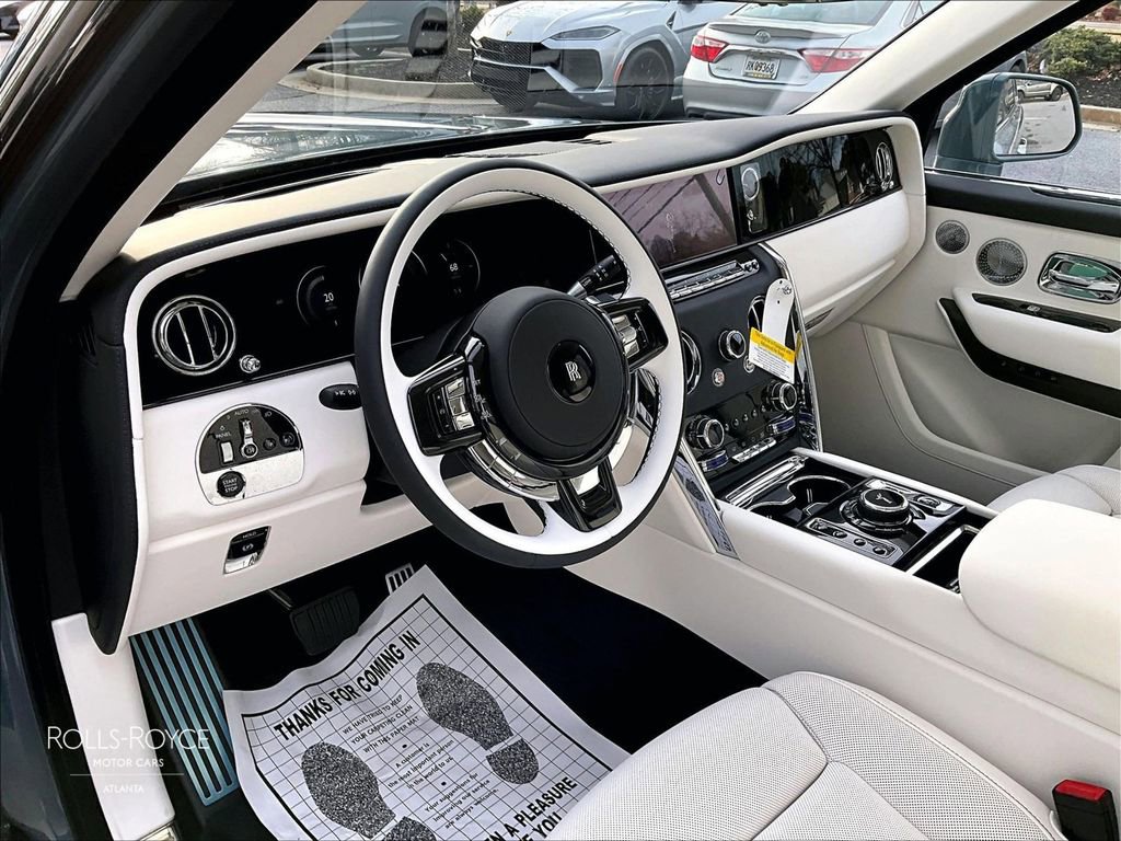 New 2026 Rolls-Royce Cullinan AWD/4WD image 6
