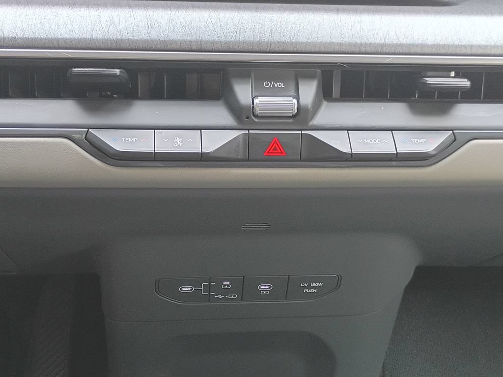 Certified 2024 Kia EV9 Wind AWD/4WD image 24