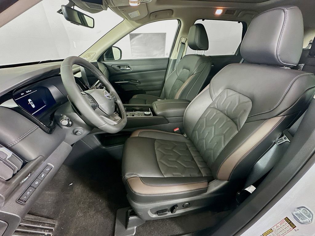 New 2026 Nissan Pathfinder Platinum image 27