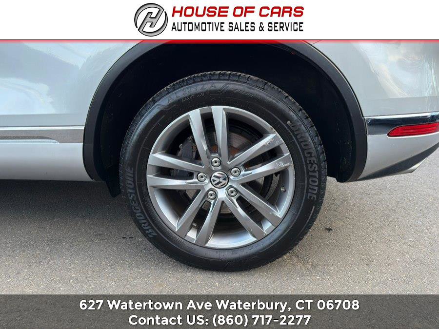 Used 2016 Volkswagen Touareg Sport AWD/4WD image 60