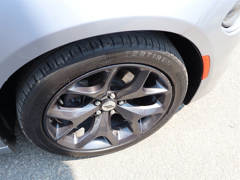 Used 2017 Dodge Charger SXT w/ Plus Group RWD image 27