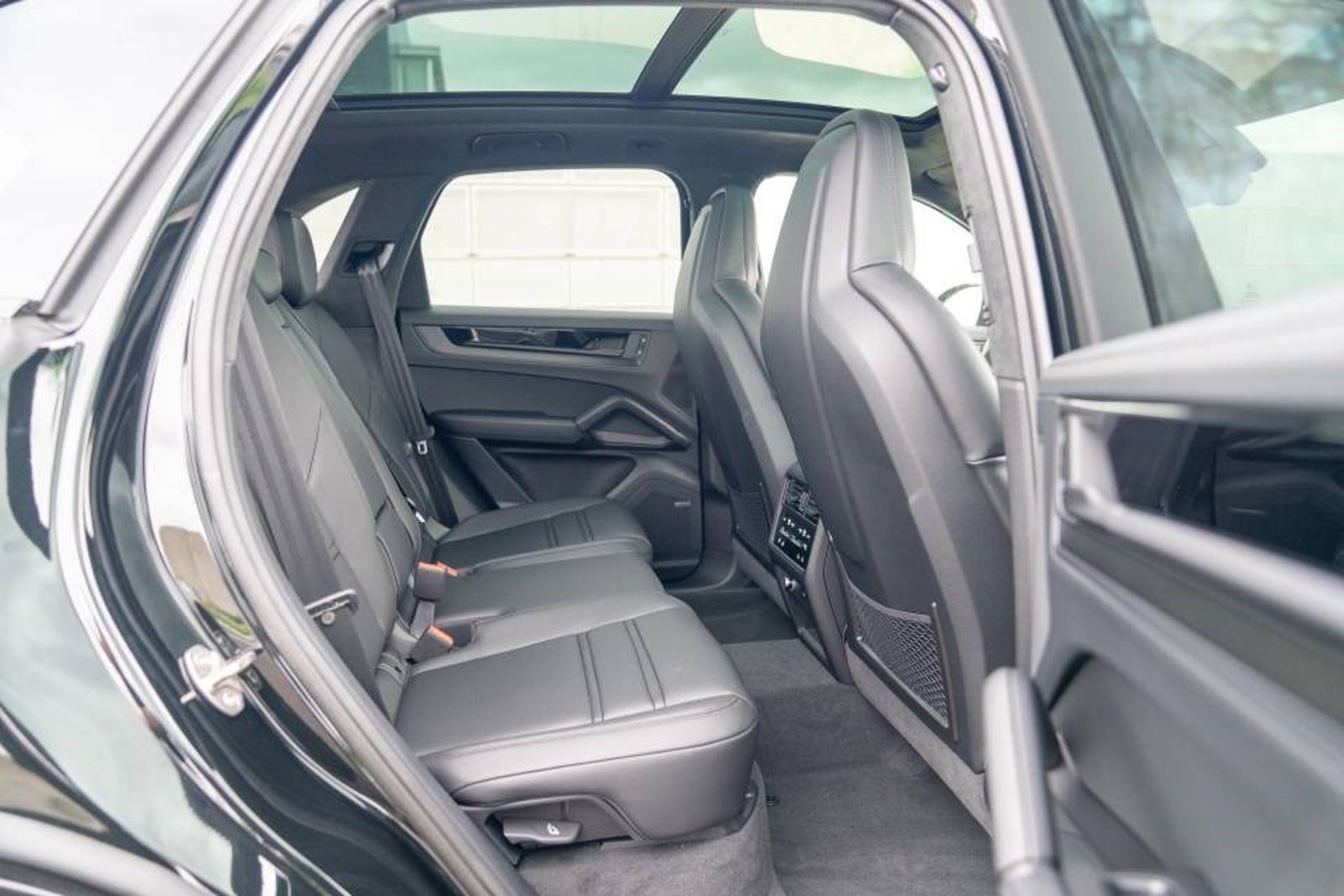New 2026 Porsche Cayenne GTS AWD/4WD image 26