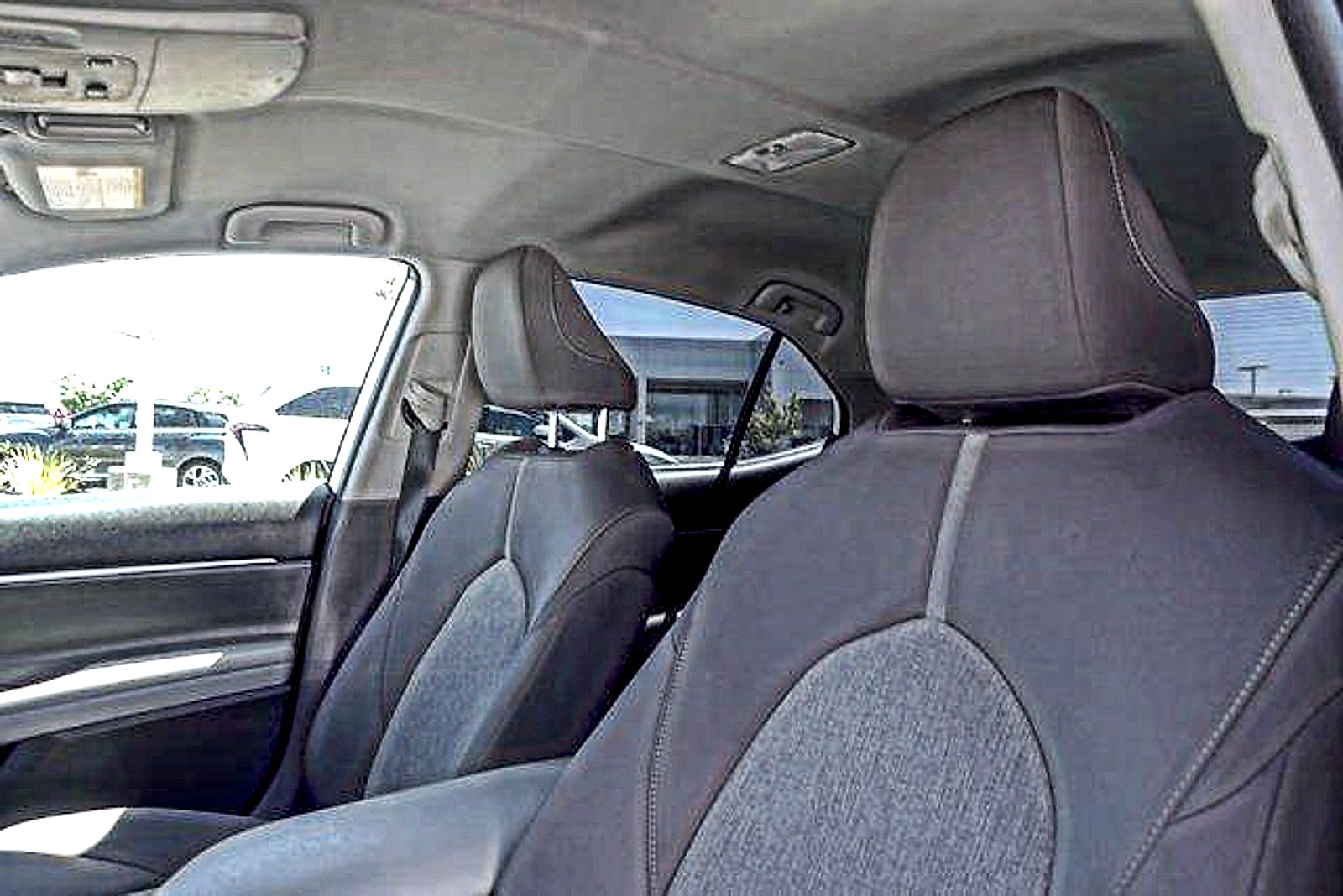 Used 2021 Toyota Camry LE w/ Convenience Package FWD image 11