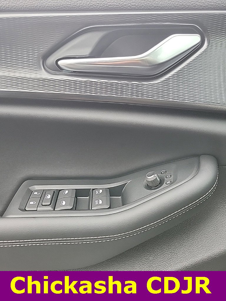 New 2025 Jeep Grand Cherokee L Altitude image 22