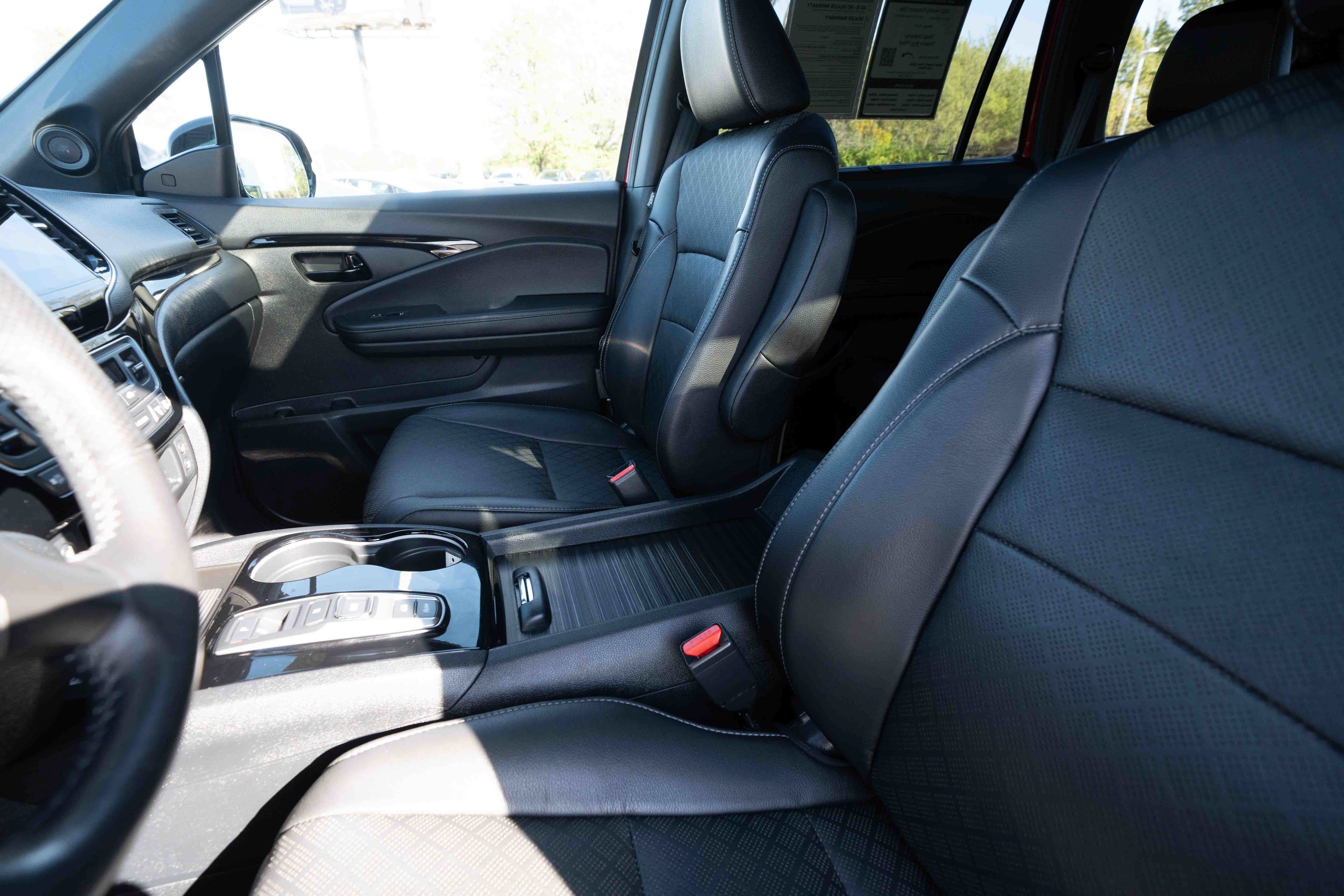Used 2023 Honda Passport Elite image 10