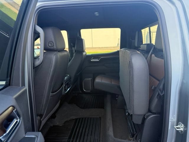 Certified 2025 Chevrolet Silverado 1500 High Country w/ Z71 Off-Road Package AWD/4WD image 32