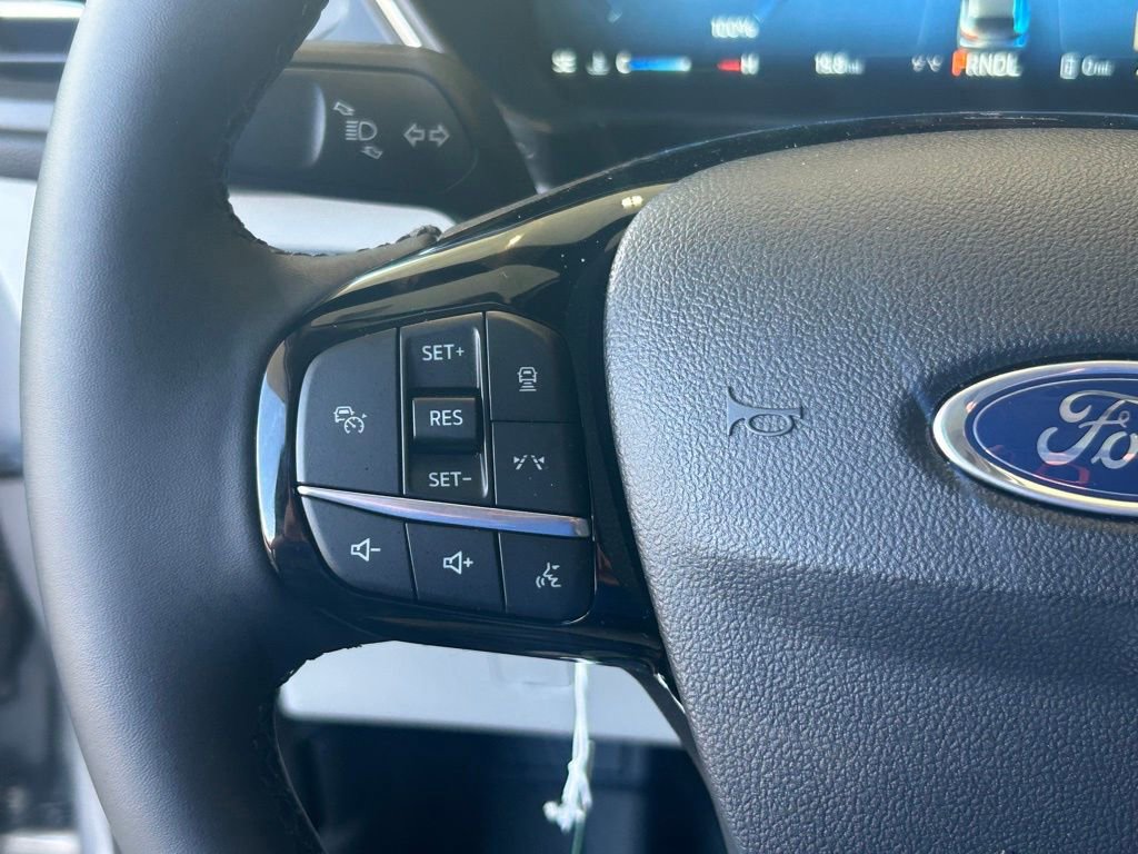 Certified 2024 Ford Escape SE w/ PHEV Premium Package image 40