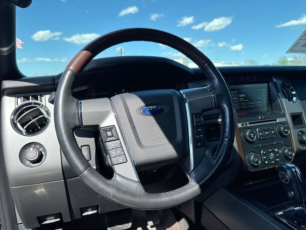 Used 2015 Ford Expedition Platinum image 11