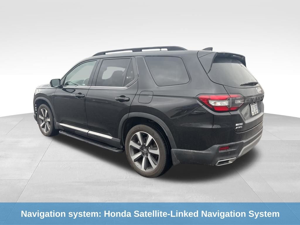 Used 2024 Honda Pilot Touring image 6