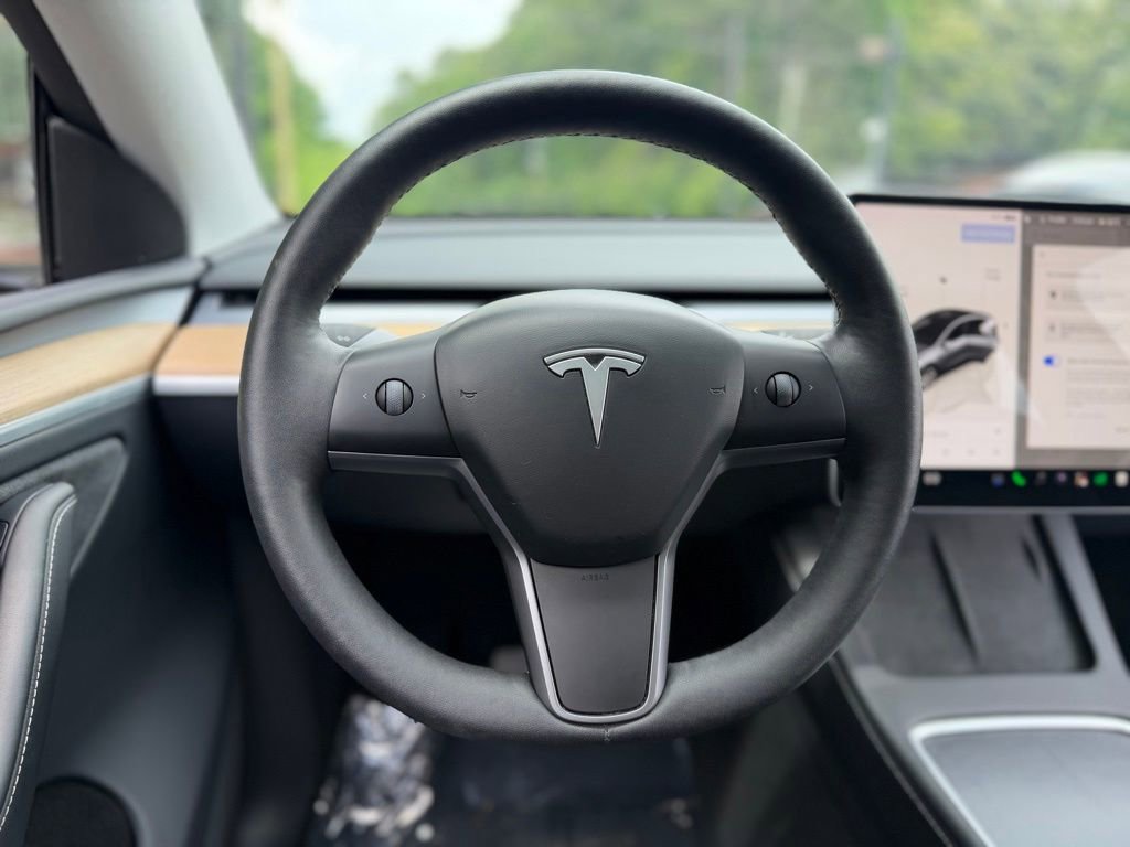 Used 2024 Tesla Model Y Long Range AWD/4WD image 43