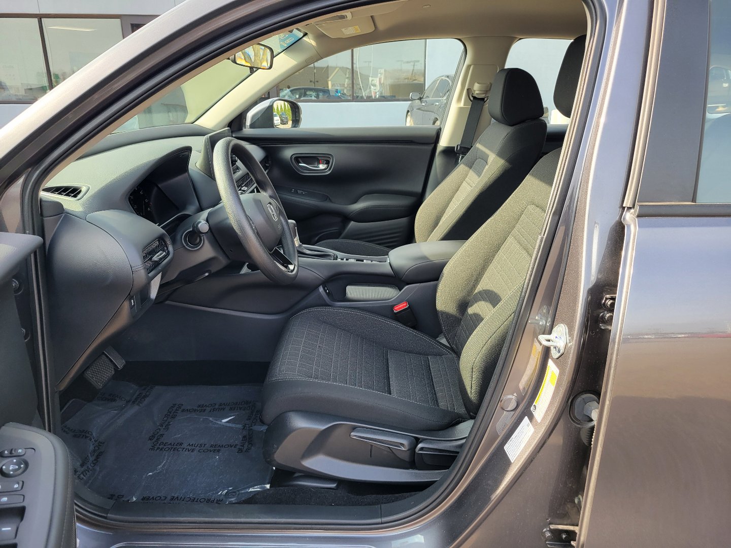 Certified 2025 Honda HR-V LX image 15
