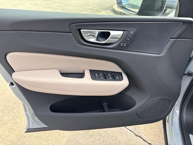 New 2026 Volvo XC60 B5 Plus w/ Climate Package image 21